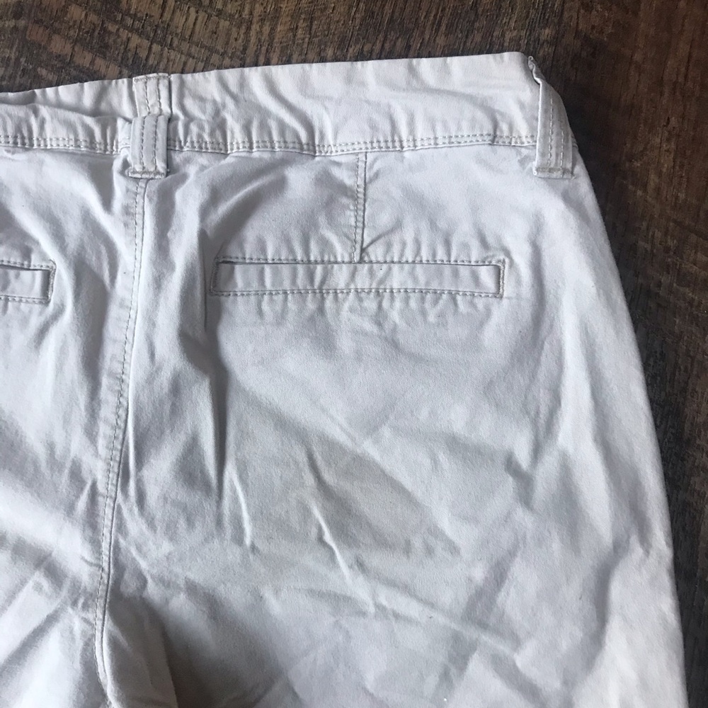 Old Navy Khaki Midi Cotton Shorts - Picture 6 of 7